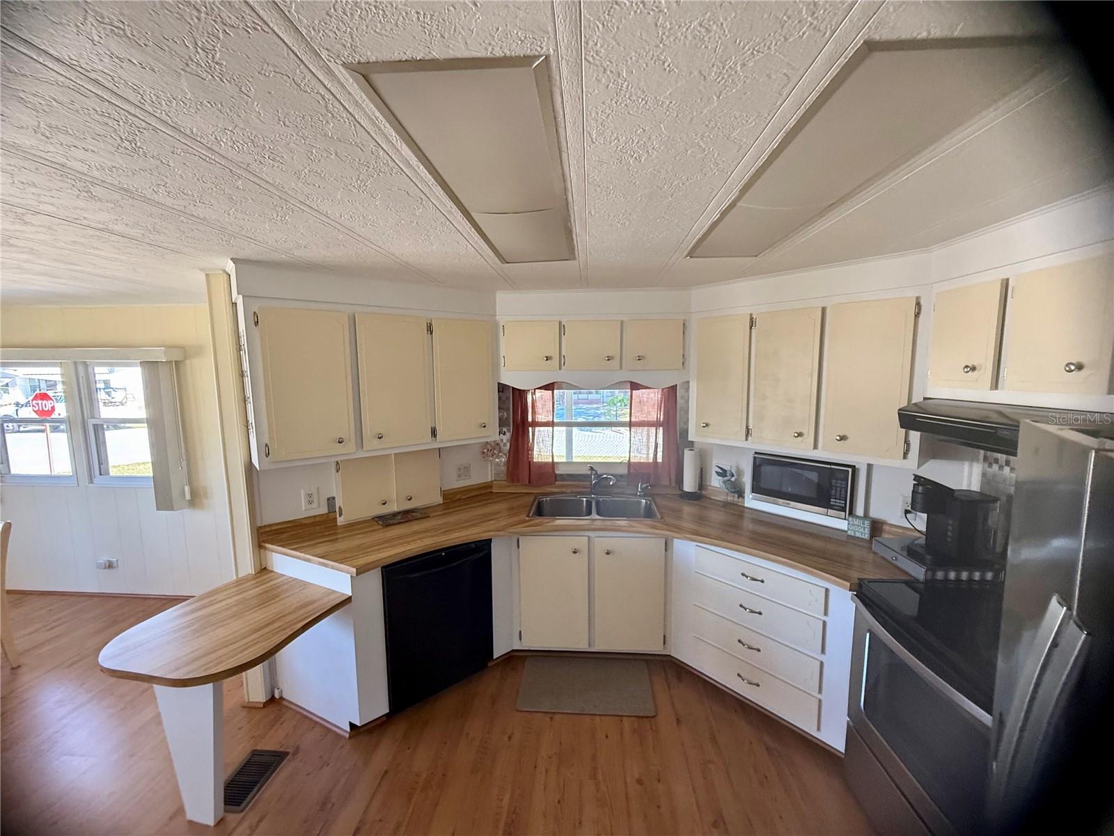 Image 14 of 44 For 14386 Starcross Street