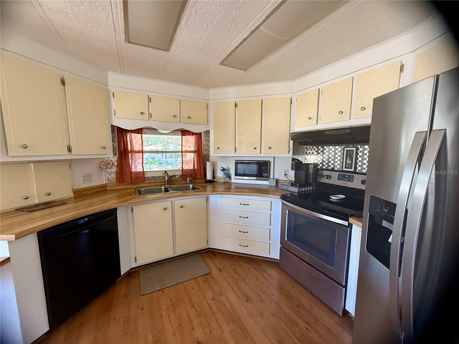 Image 16 of 44 For 14386 Starcross Street