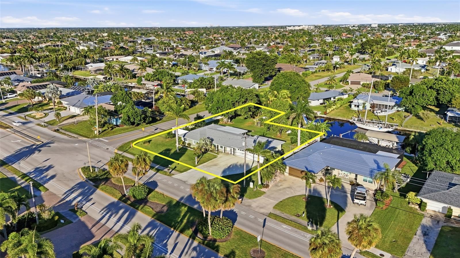 Image 12 of 24 For 5229 Pelican Boulevard