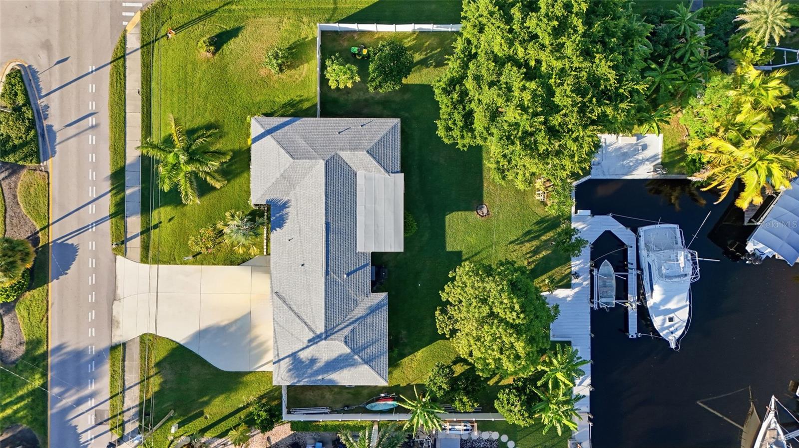 Image 13 of 24 For 5229 Pelican Boulevard