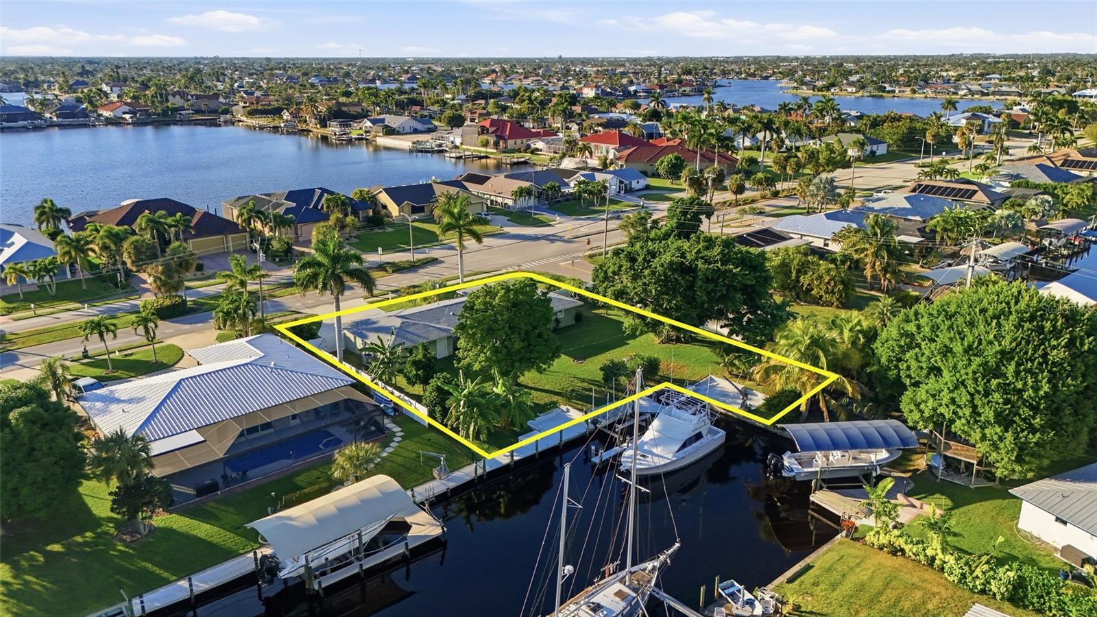 Image 20 of 24 For 5229 Pelican Boulevard