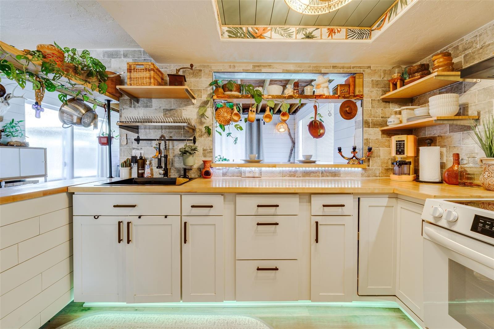 Image 15 of 34 For 12615 Capitol Drive