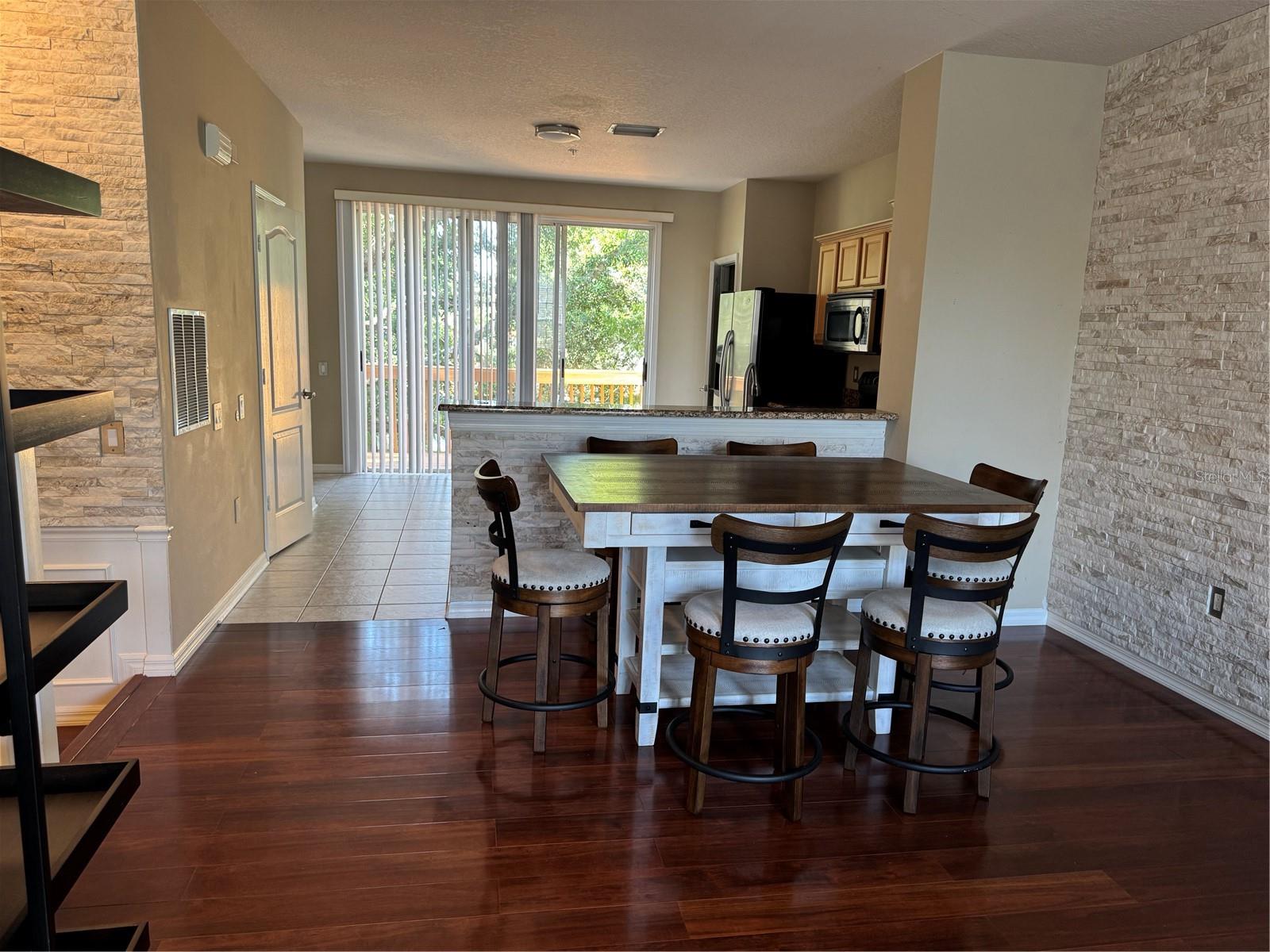 Image 6 of 25 For 3133 Bayshore Oaks Drive