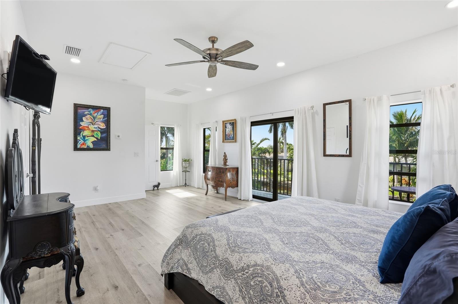 Image 19 of 50 For 5314 Darby Court