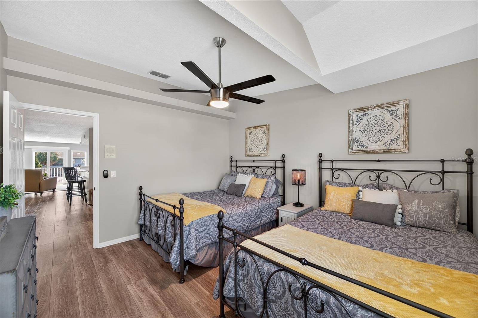 Image 18 of 45 For 669 Garland Circle