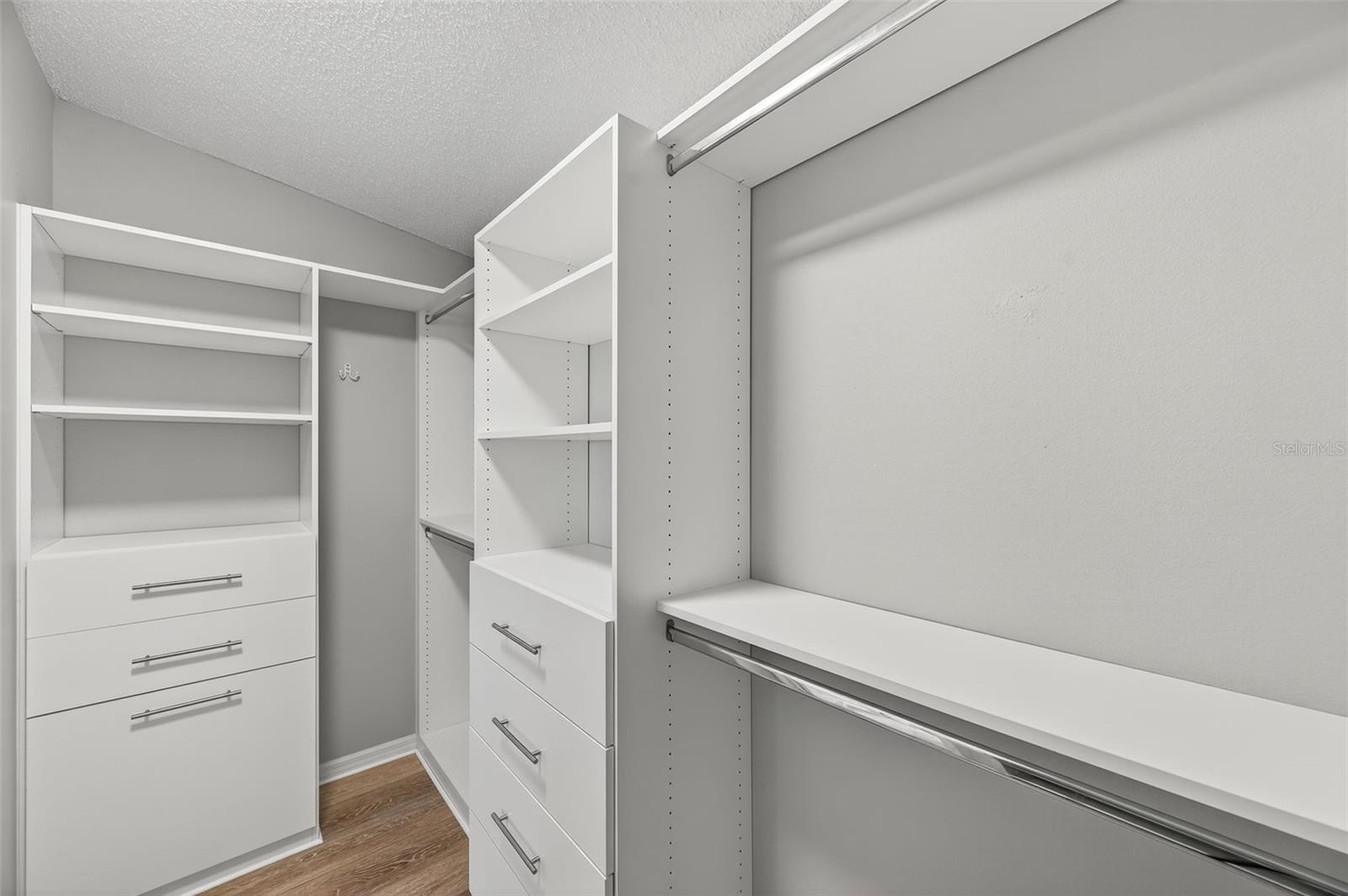 Image 28 of 45 For 669 Garland Circle