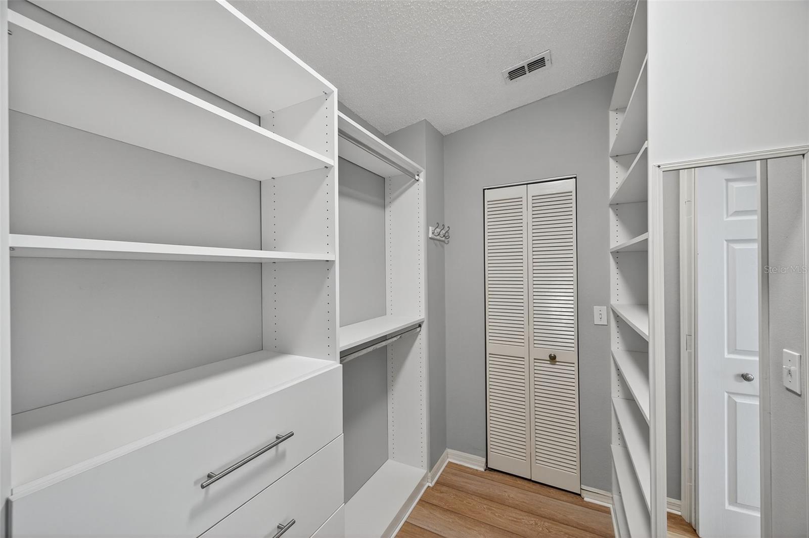 Image 29 of 45 For 669 Garland Circle