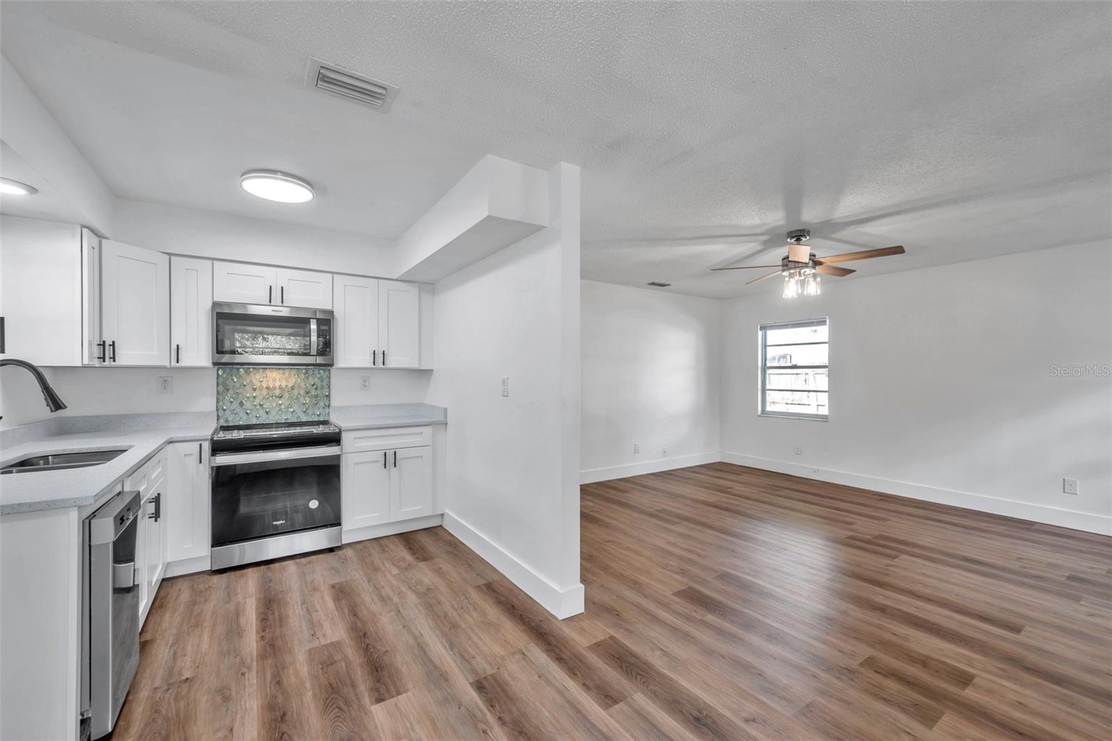 Image 11 of 32 For 304 Idlewild Avenue