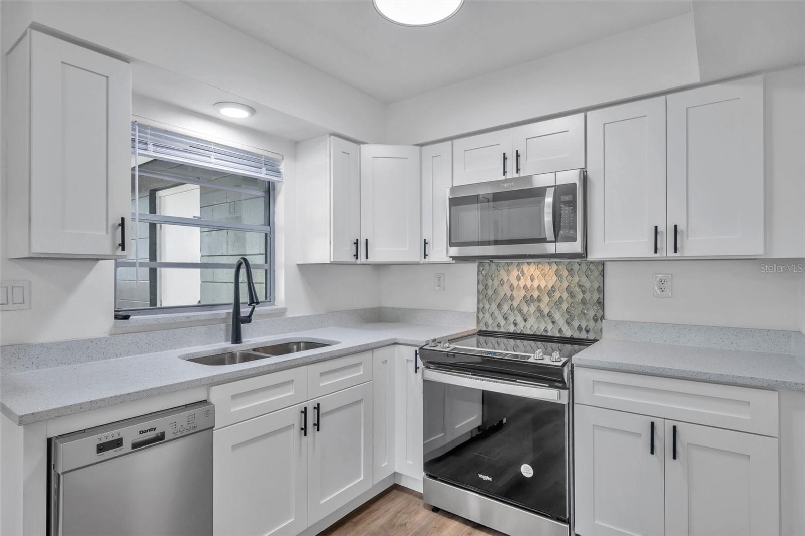 Image 13 of 32 For 304 Idlewild Avenue