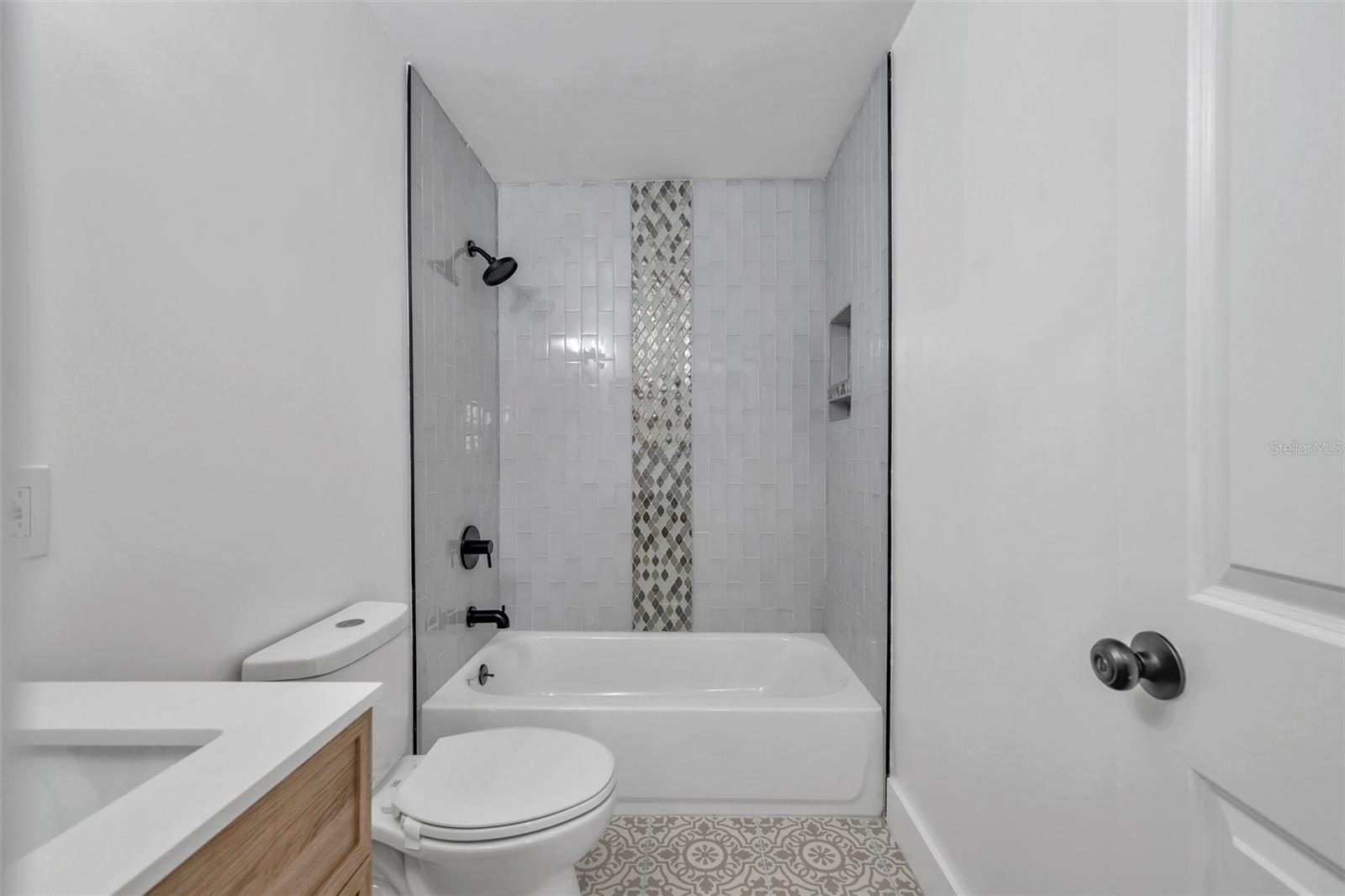 Image 21 of 32 For 304 Idlewild Avenue