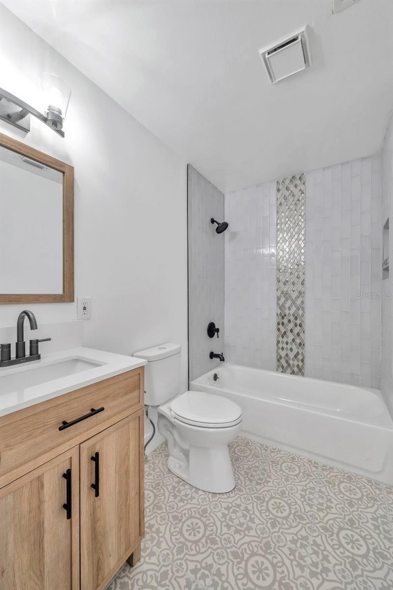 Image 23 of 32 For 304 Idlewild Avenue