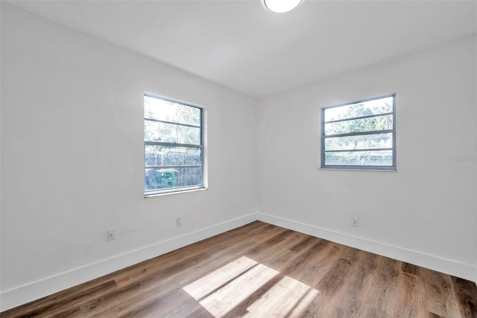 Image 25 of 32 For 304 Idlewild Avenue