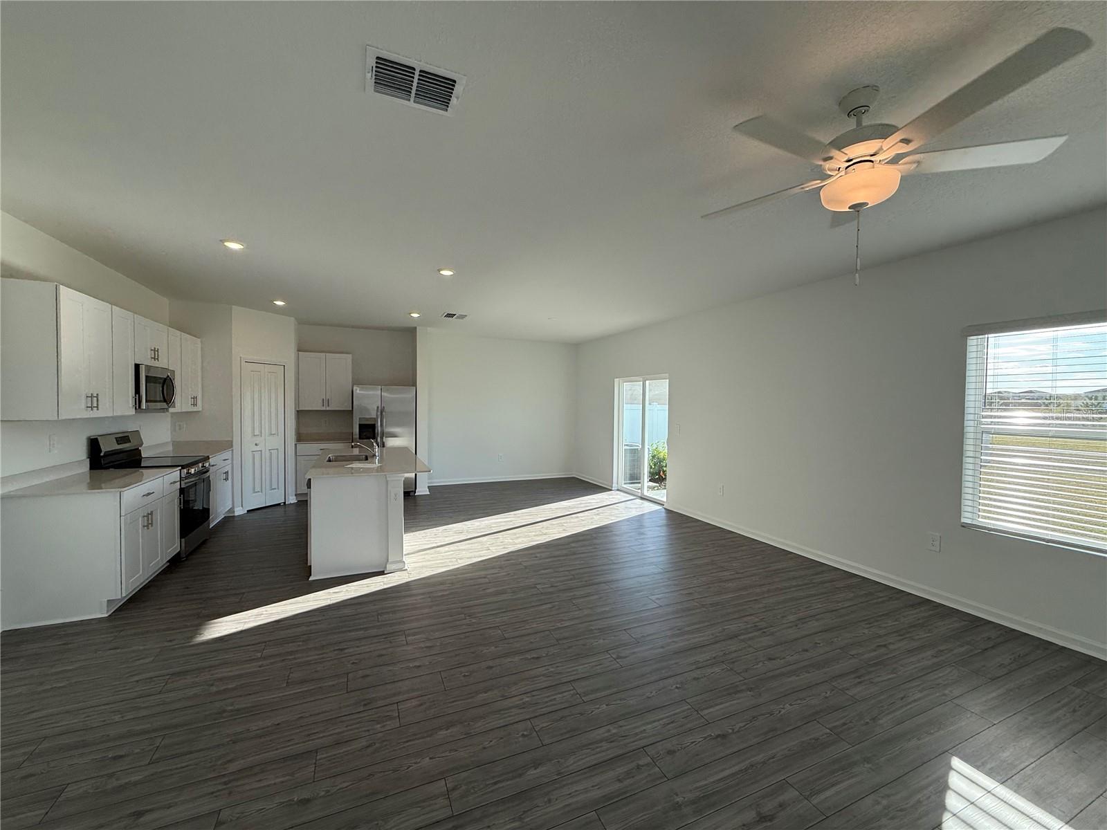 Image 3 of 18 For 8485 Sw 41 Circle