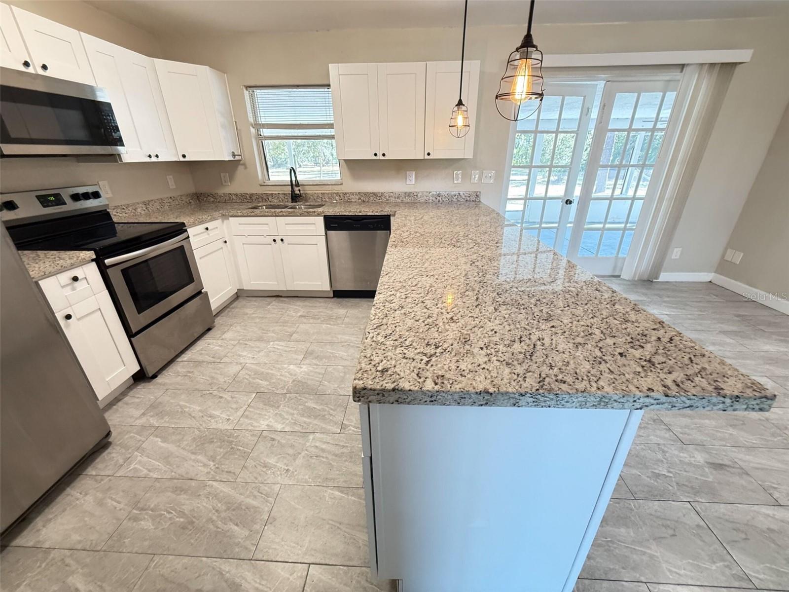 Image 5 of 50 For 13670 Highland Road