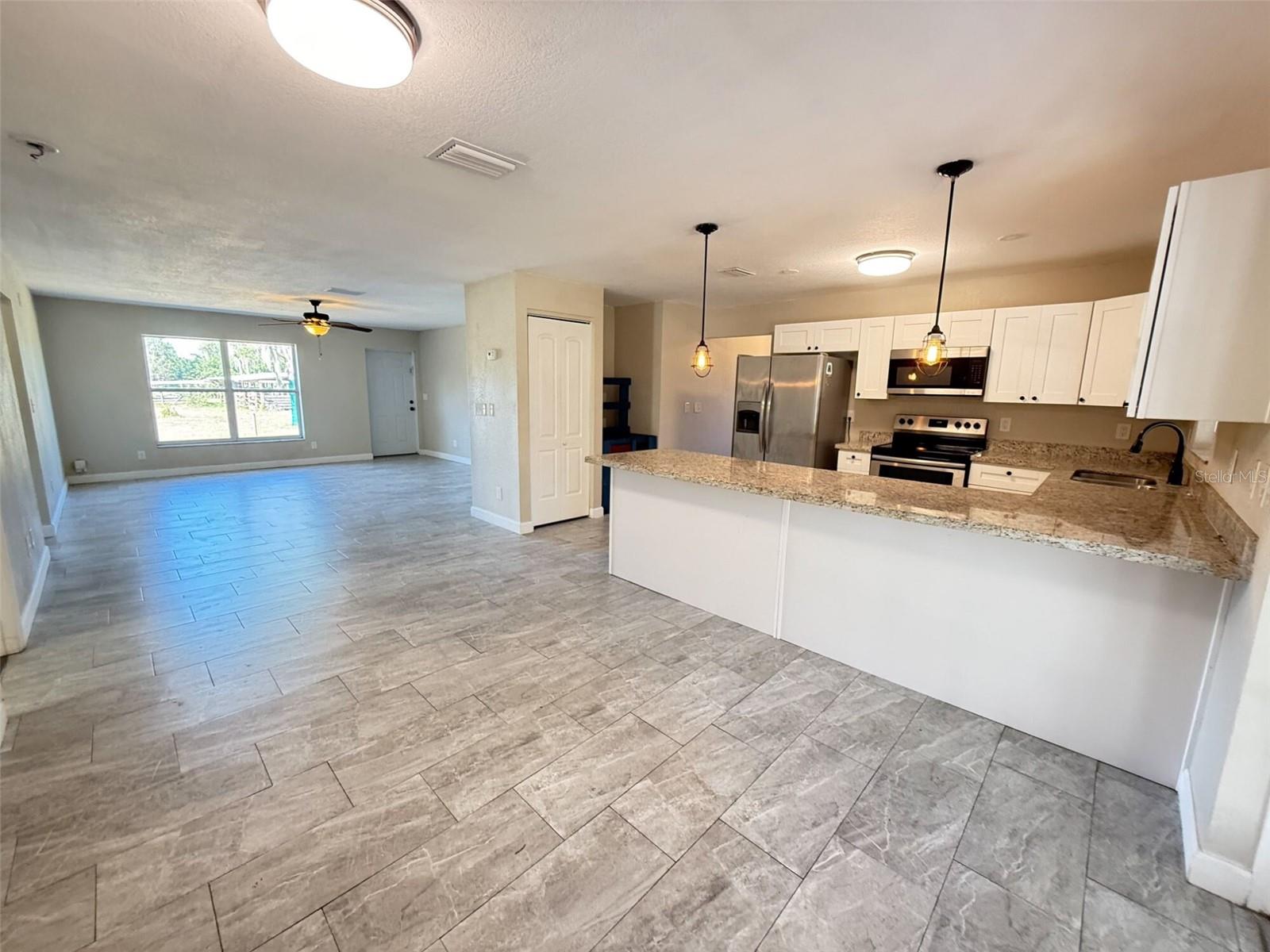 Image 9 of 50 For 13670 Highland Road