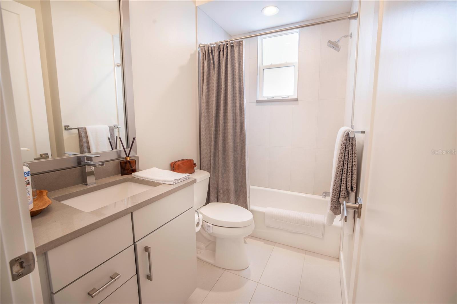 Image 14 of 51 For 536 4th Avenue S 3