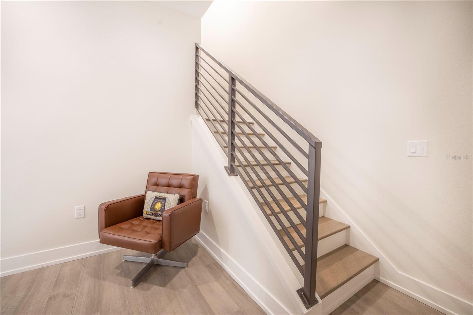 Image 18 of 51 For 536 4th Avenue S 3