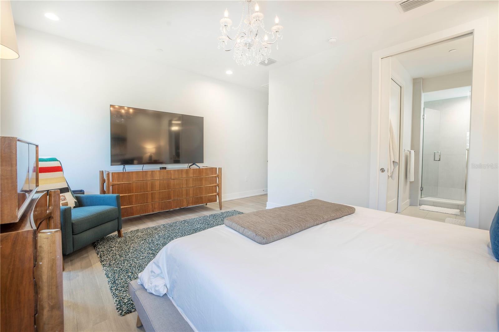 Image 21 of 51 For 536 4th Avenue S 3