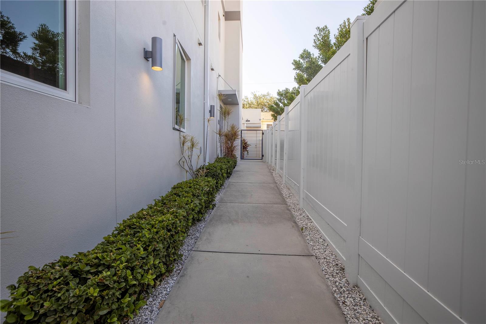 Image 4 of 51 For 536 4th Avenue S 3