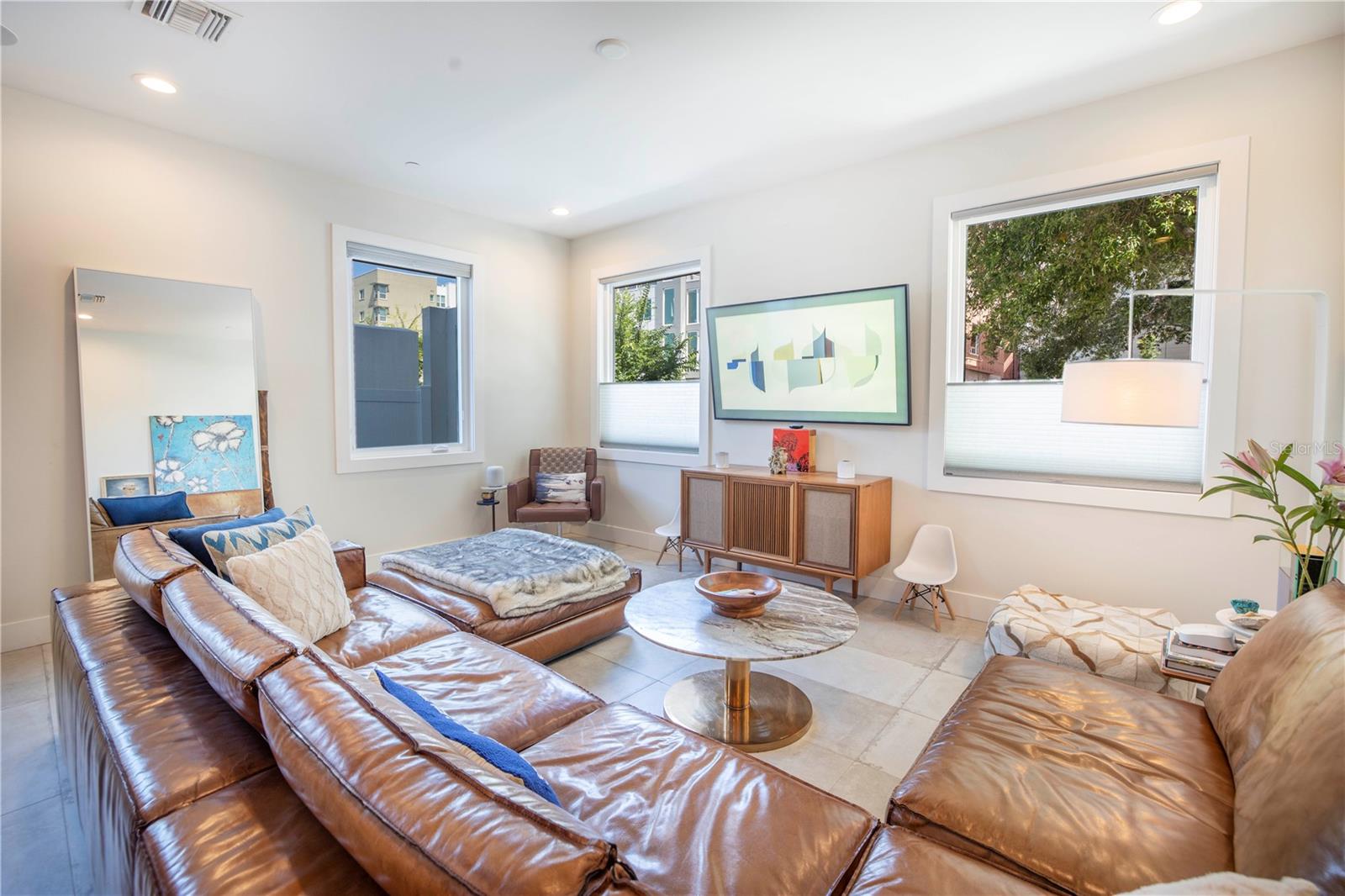 Image 40 of 51 For 536 4th Avenue S 3