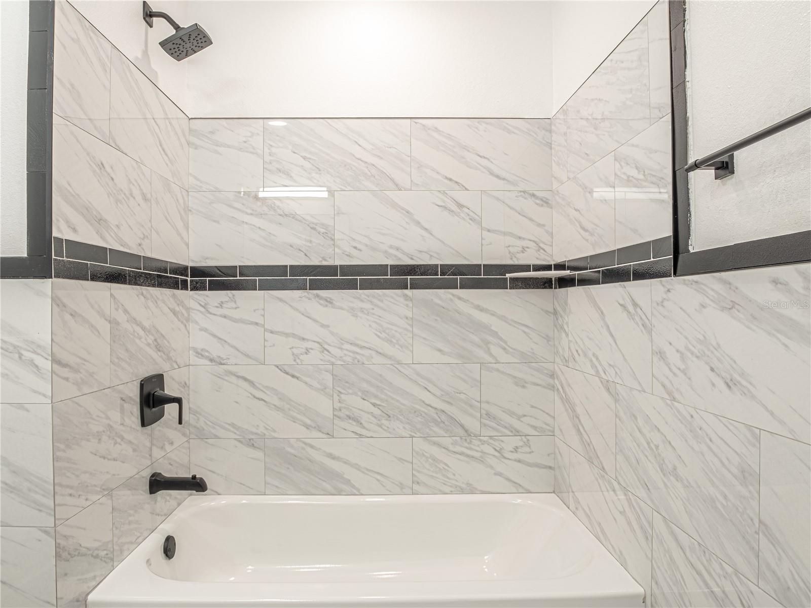 Image 18 of 32 For 4434 Cobia Drive