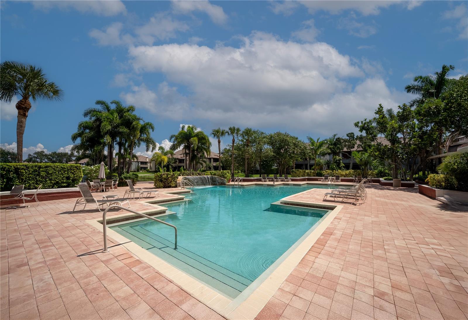 Image 15 of 21 For 10263 Gandy Boulevard N 2302