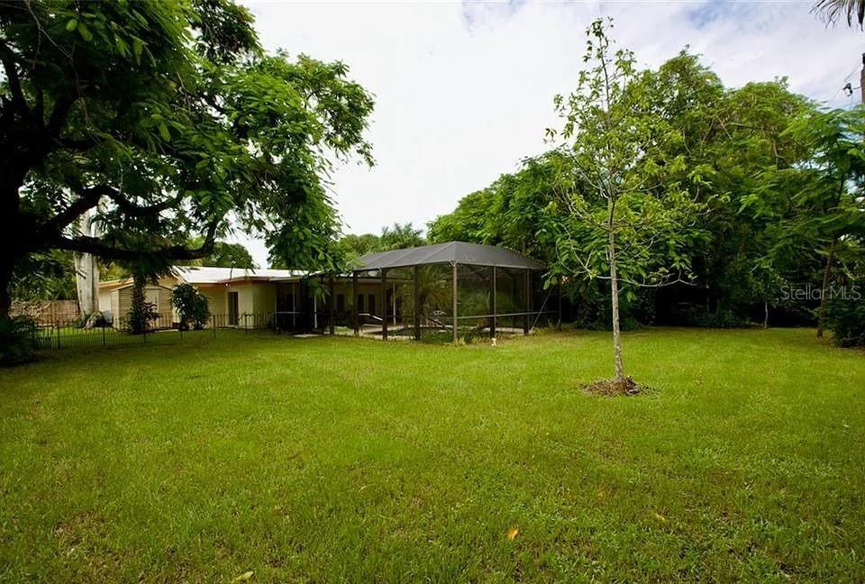 Image 17 of 20 For 1348 Woodmere Lane