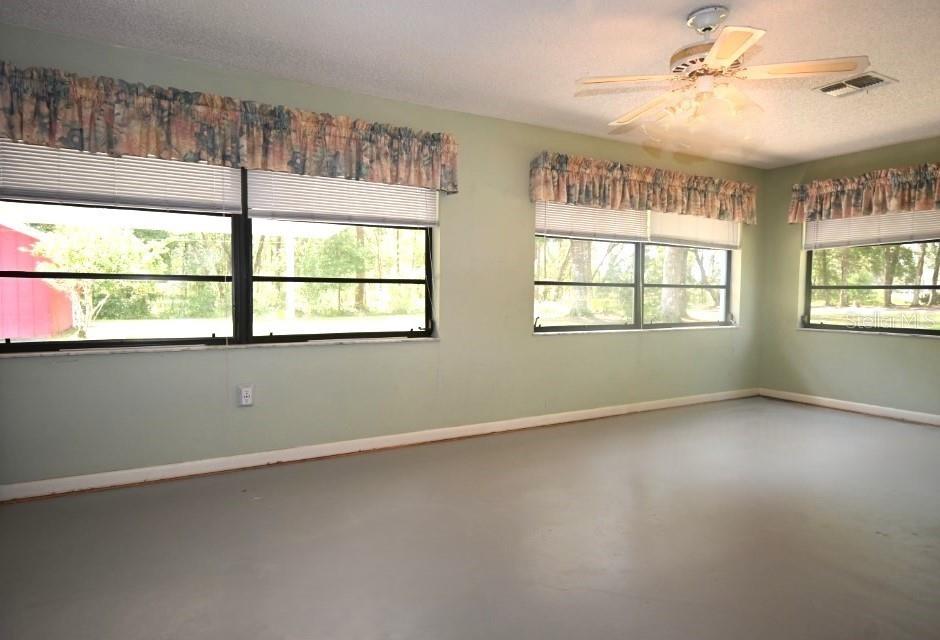 Image 15 of 48 For 5250 Little Green Lane