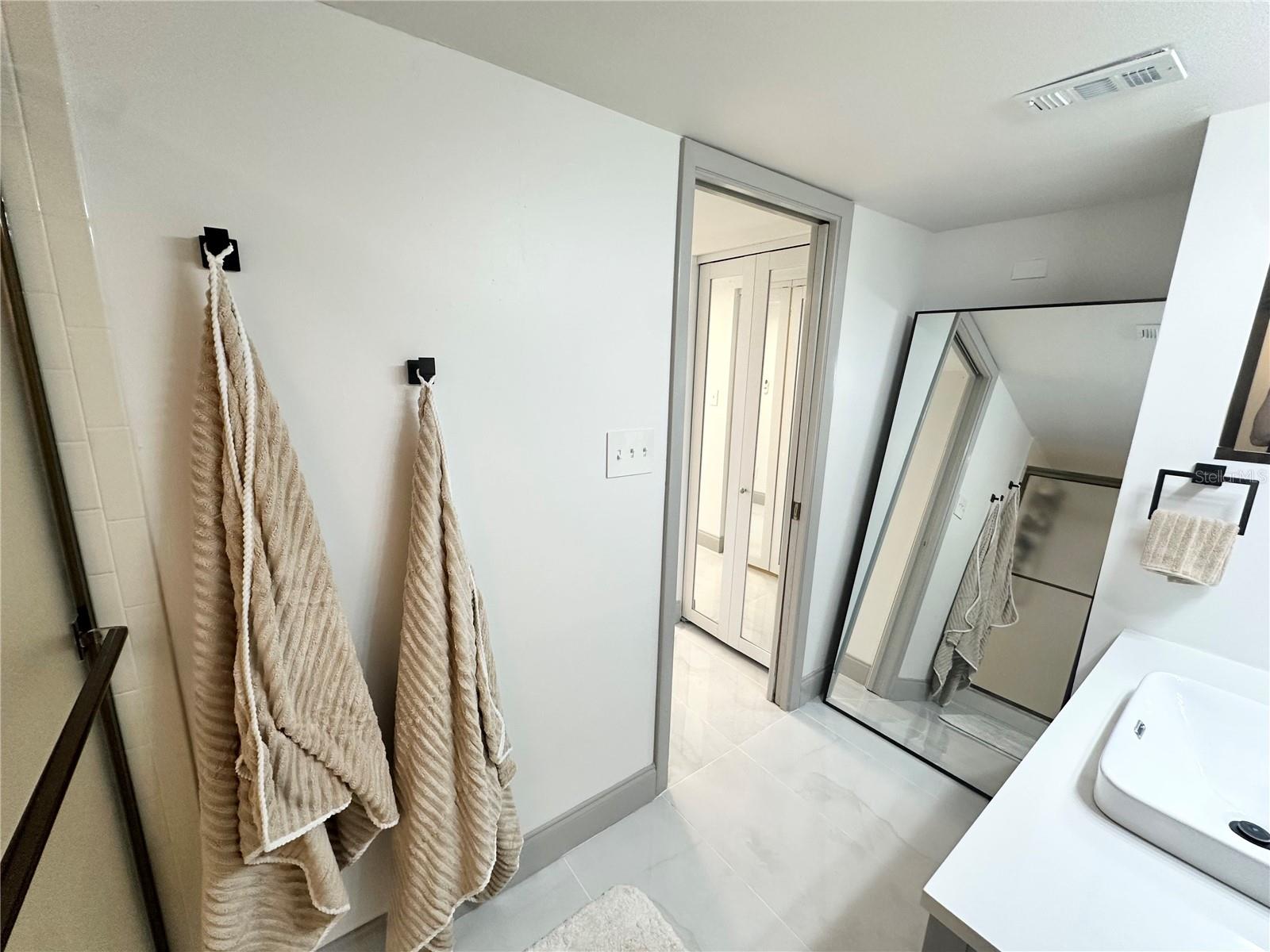 Image 34 of 72 For 5400 Park Street N 209