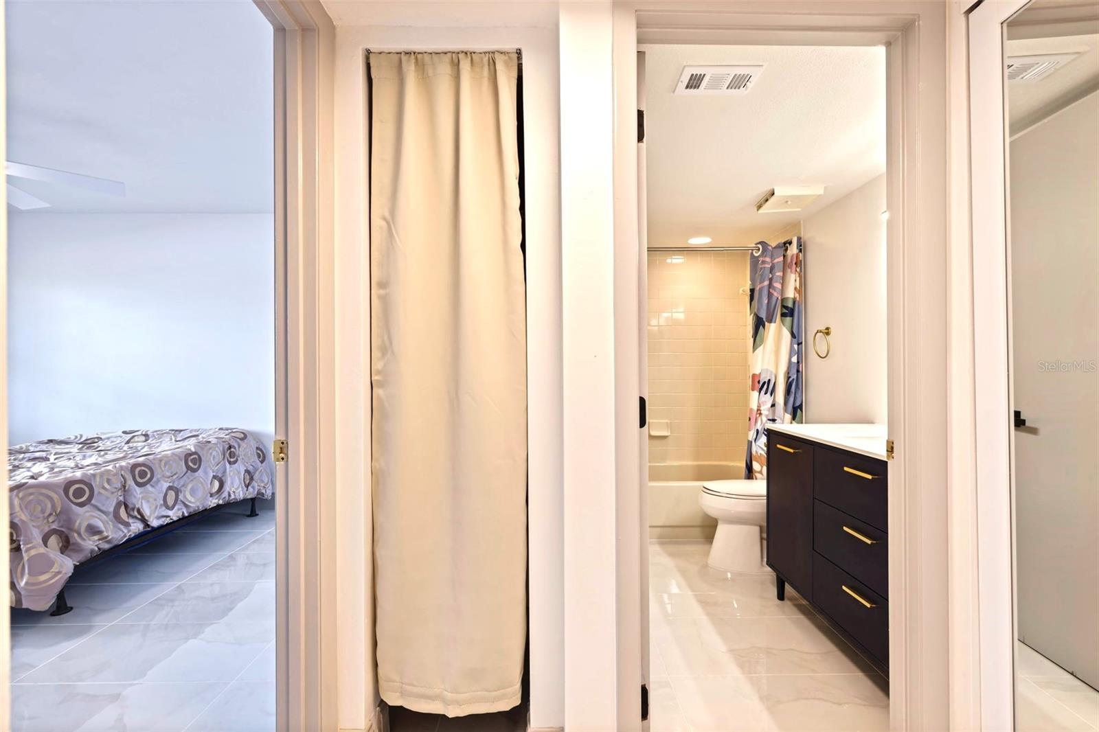 Image 35 of 72 For 5400 Park Street N 209