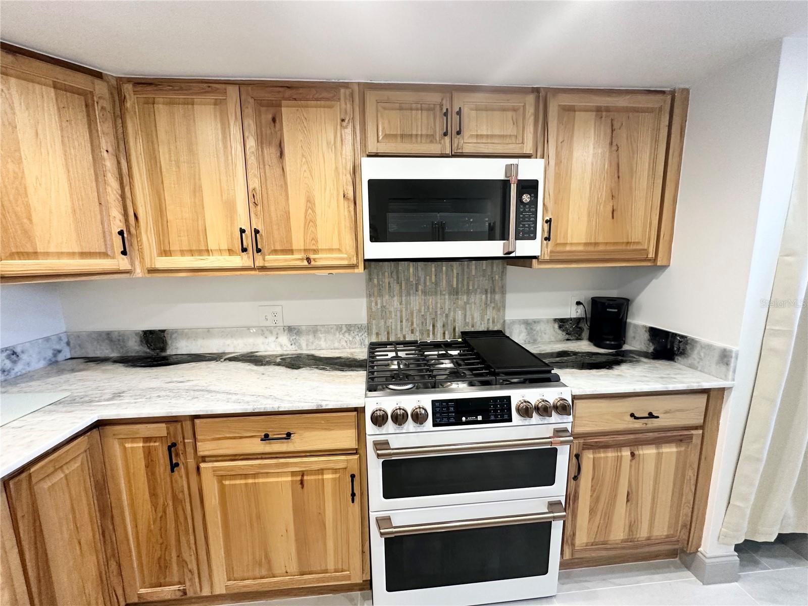 Image 6 of 72 For 5400 Park Street N 209