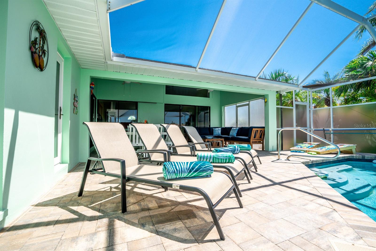 Image 21 of 45 For 917 Golf Island Drive