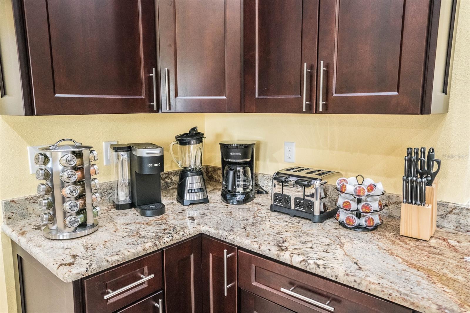 Image 8 of 45 For 917 Golf Island Drive