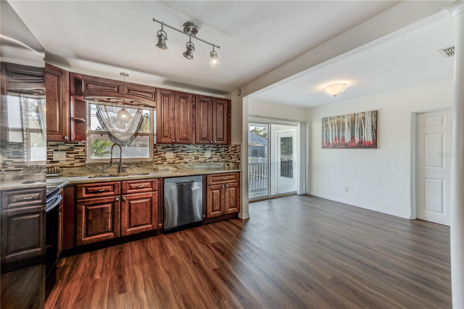 Image 11 of 20 For 5244 35th Terrace N