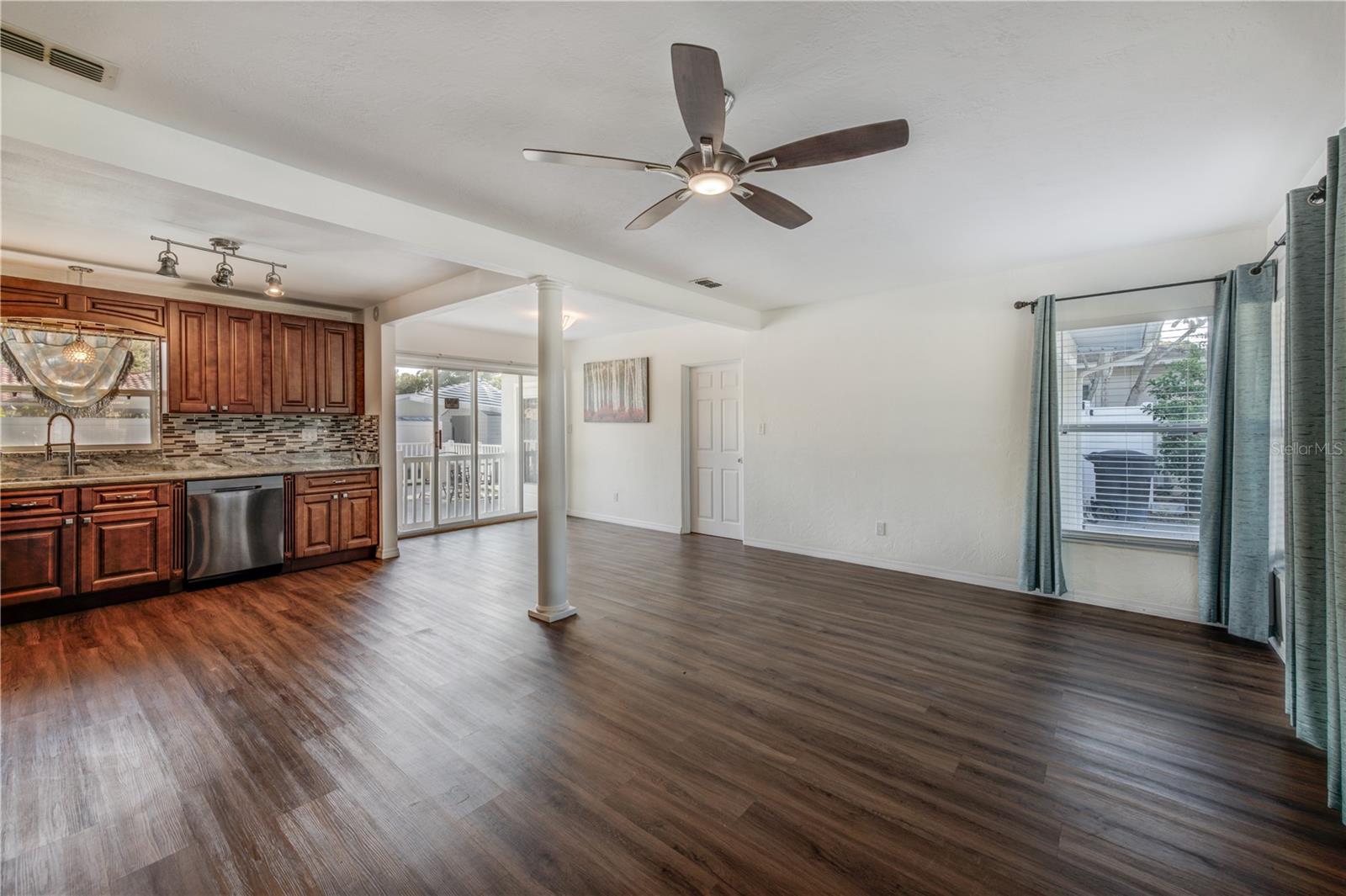 Image 12 of 20 For 5244 35th Terrace N