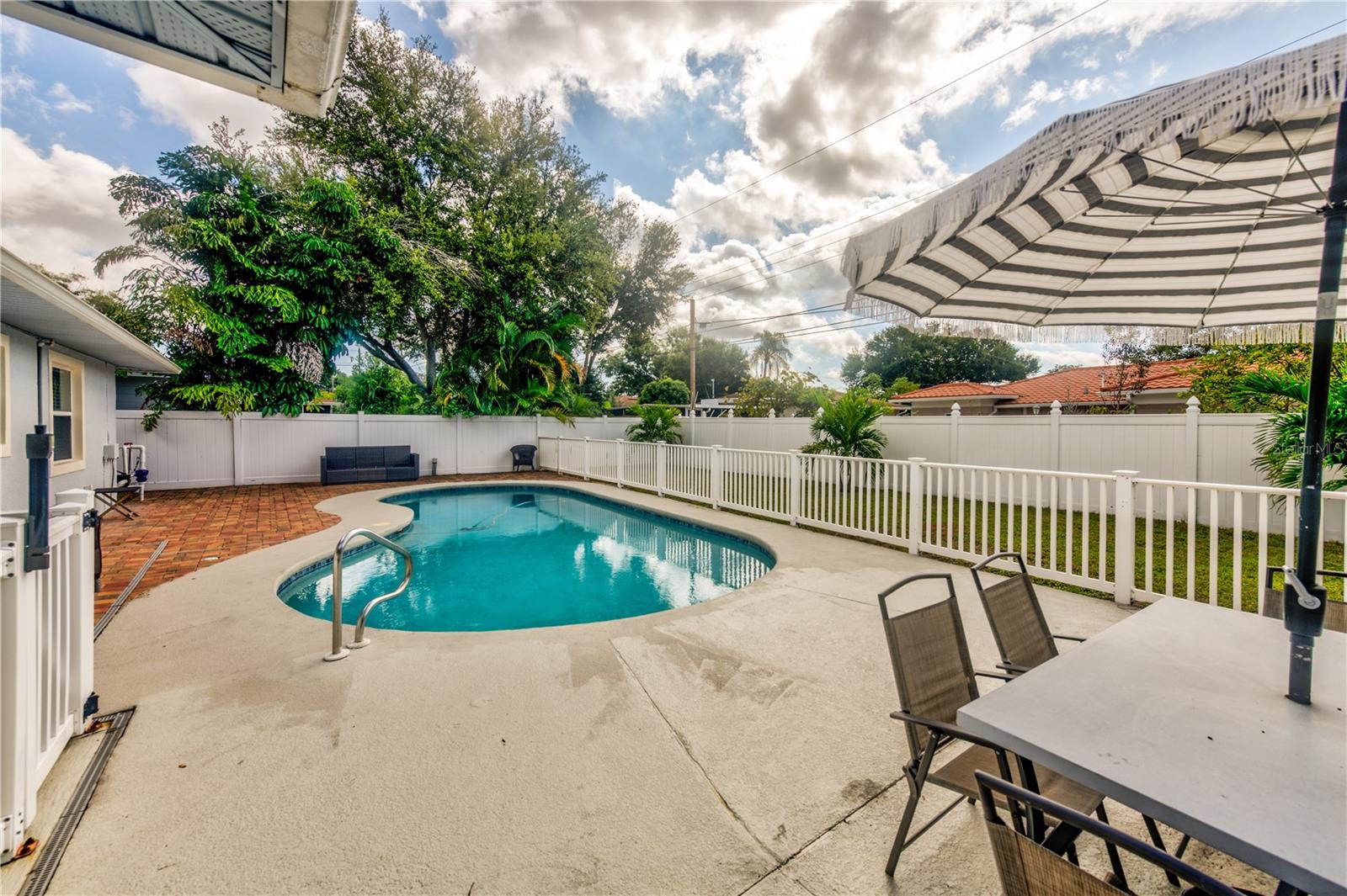 Image 4 of 20 For 5244 35th Terrace N