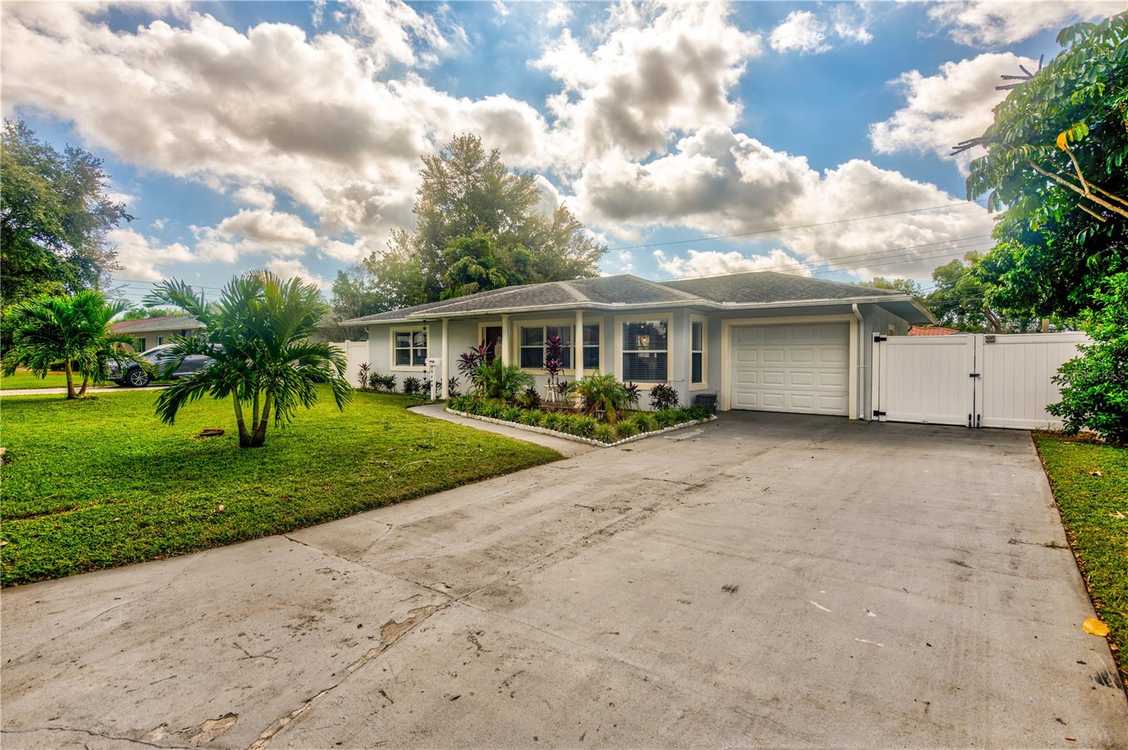 Image 5 of 20 For 5244 35th Terrace N