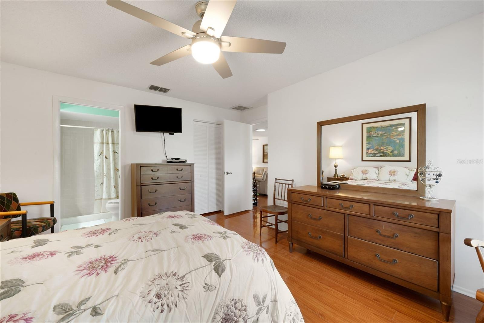 Image 26 of 81 For 3681 Ridgemont Court