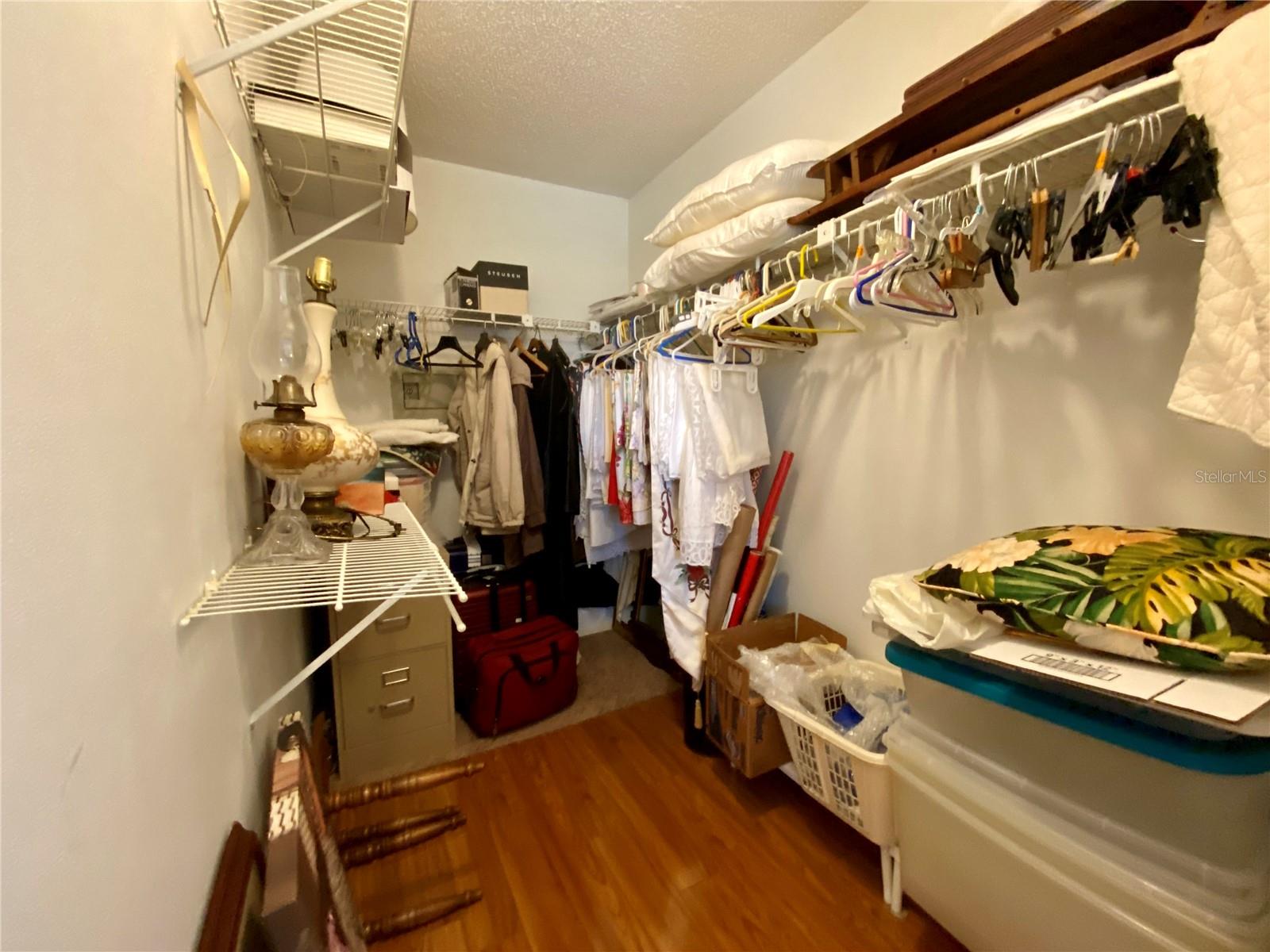 Image 34 of 81 For 3681 Ridgemont Court