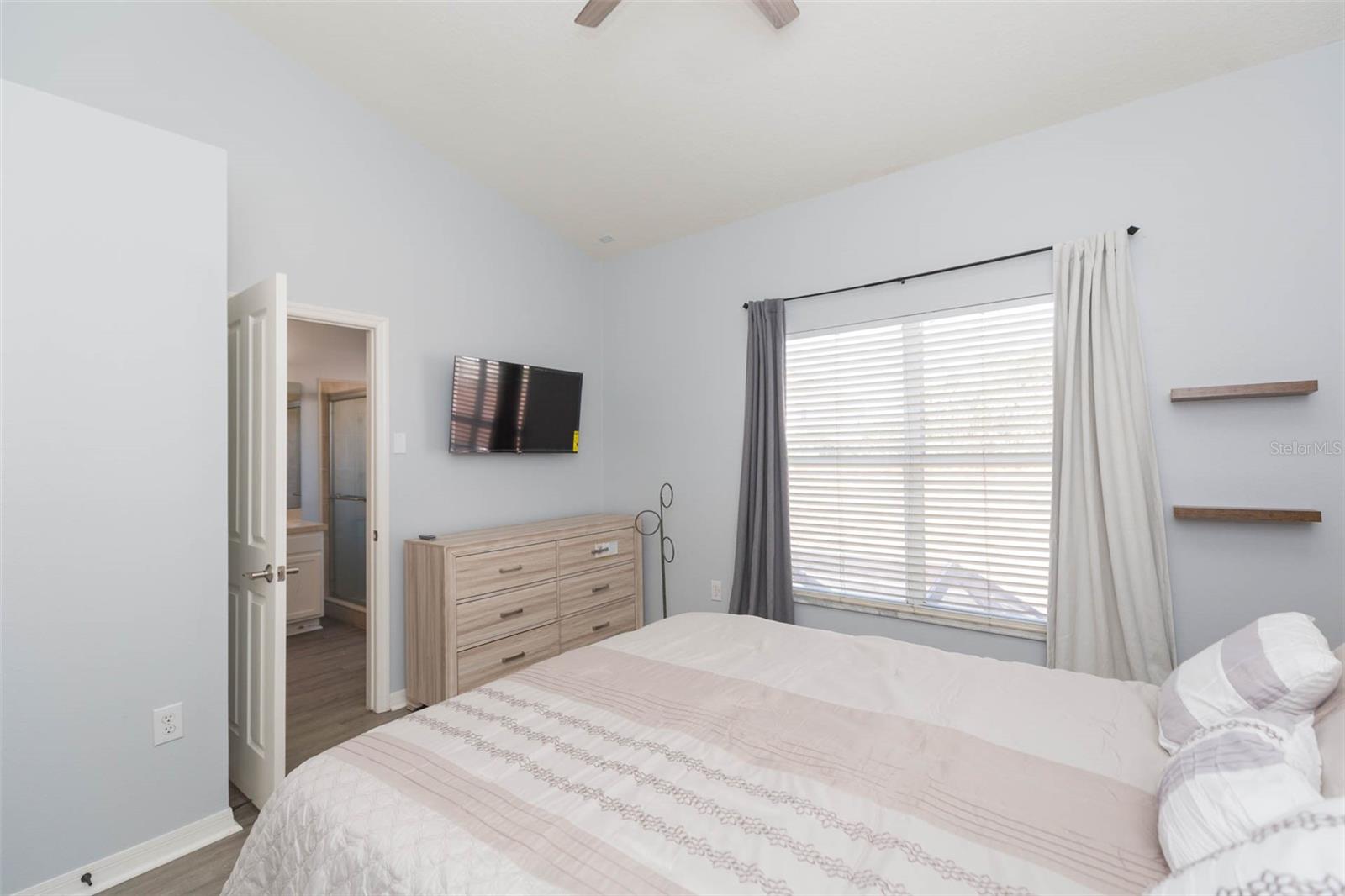 Image 19 of 27 For 10020 Tate Lane