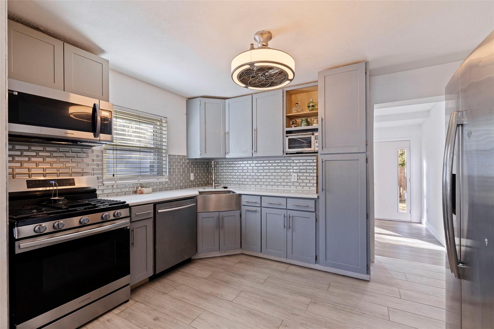 Image 14 of 43 For 5322 25th Avenue S