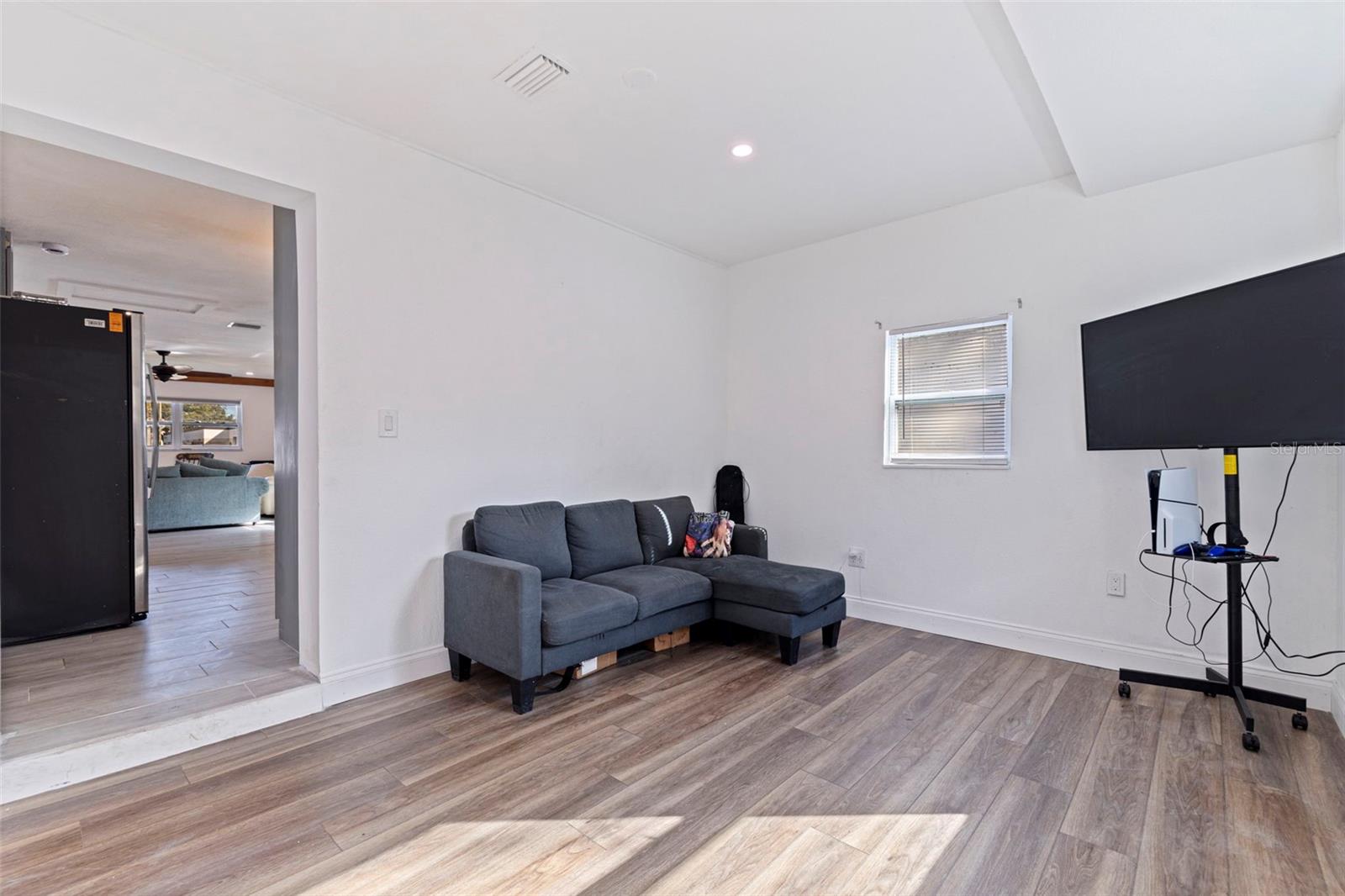 Image 20 of 43 For 5322 25th Avenue S