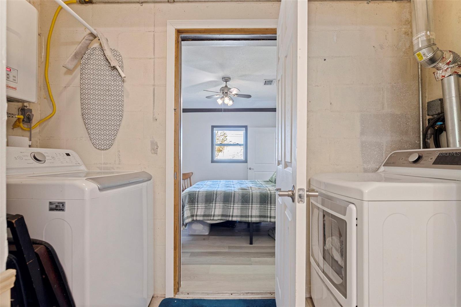 Image 27 of 43 For 5322 25th Avenue S