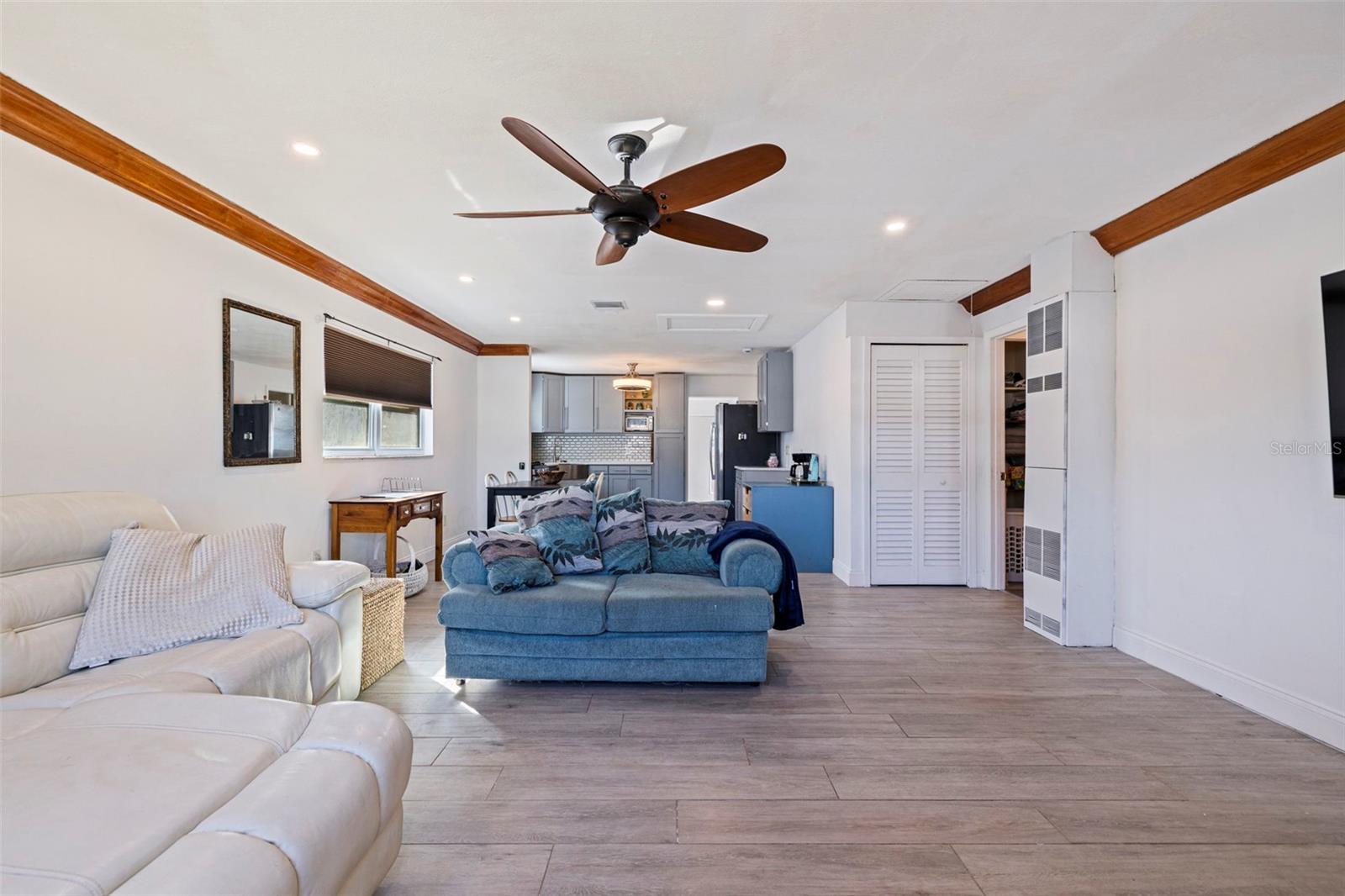 Image 9 of 43 For 5322 25th Avenue S