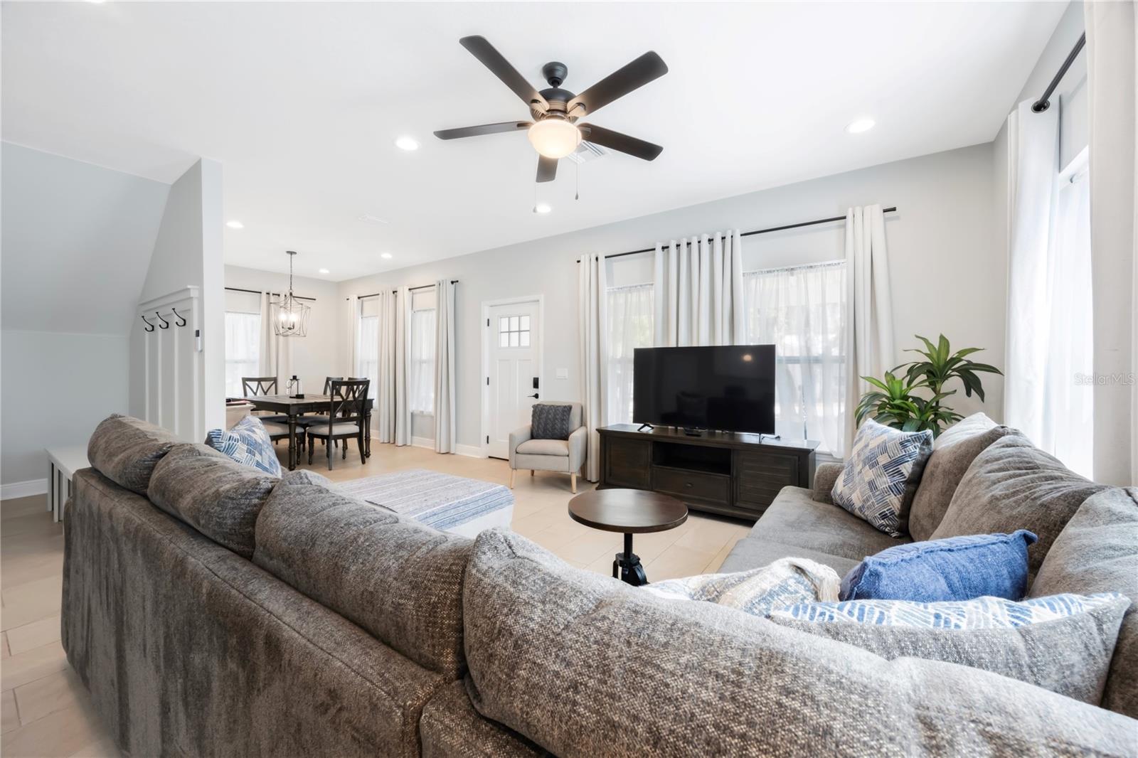 Image 10 of 68 For 707 Disston Avenue