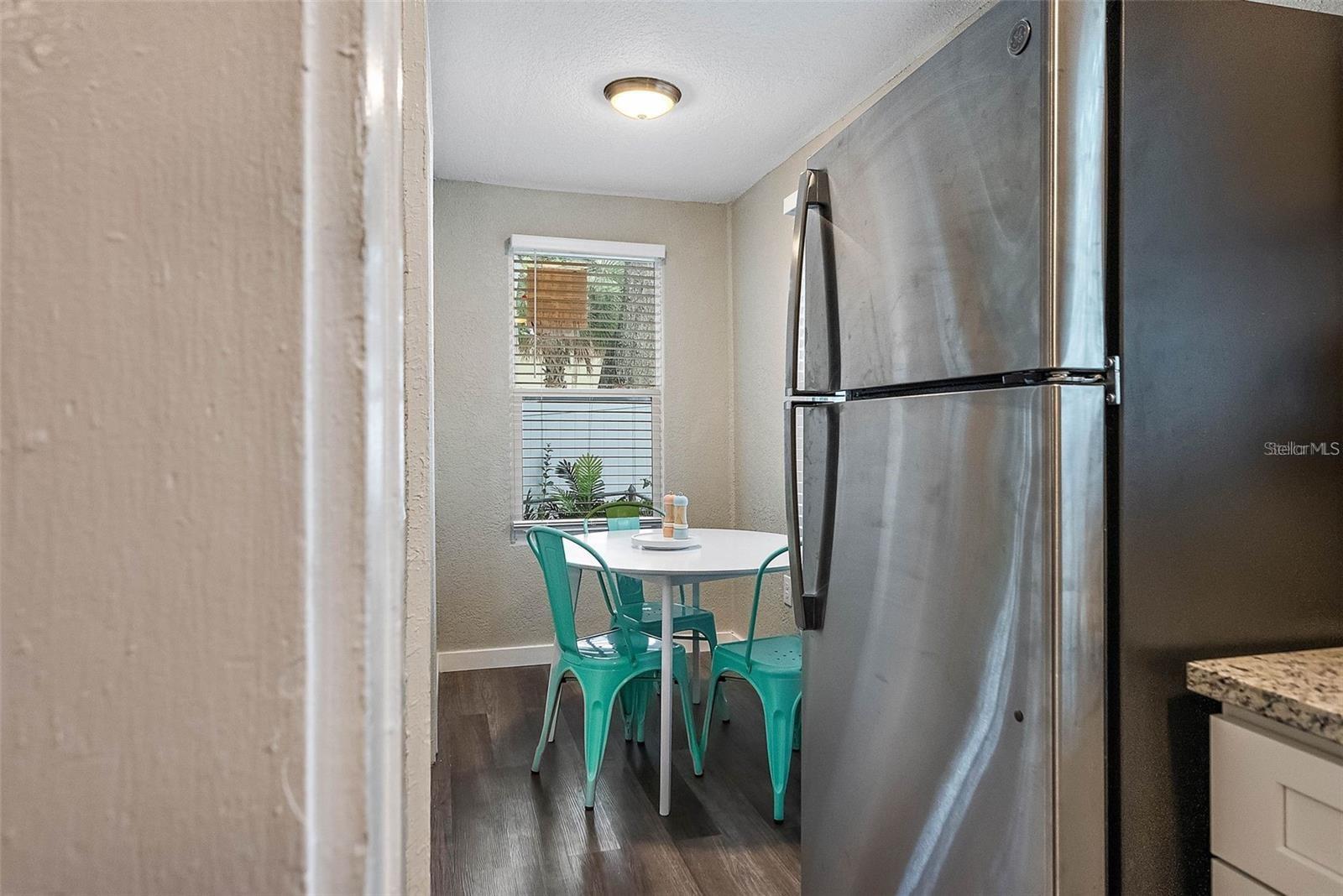 Image 10 of 38 For 623 Mound Park Way S