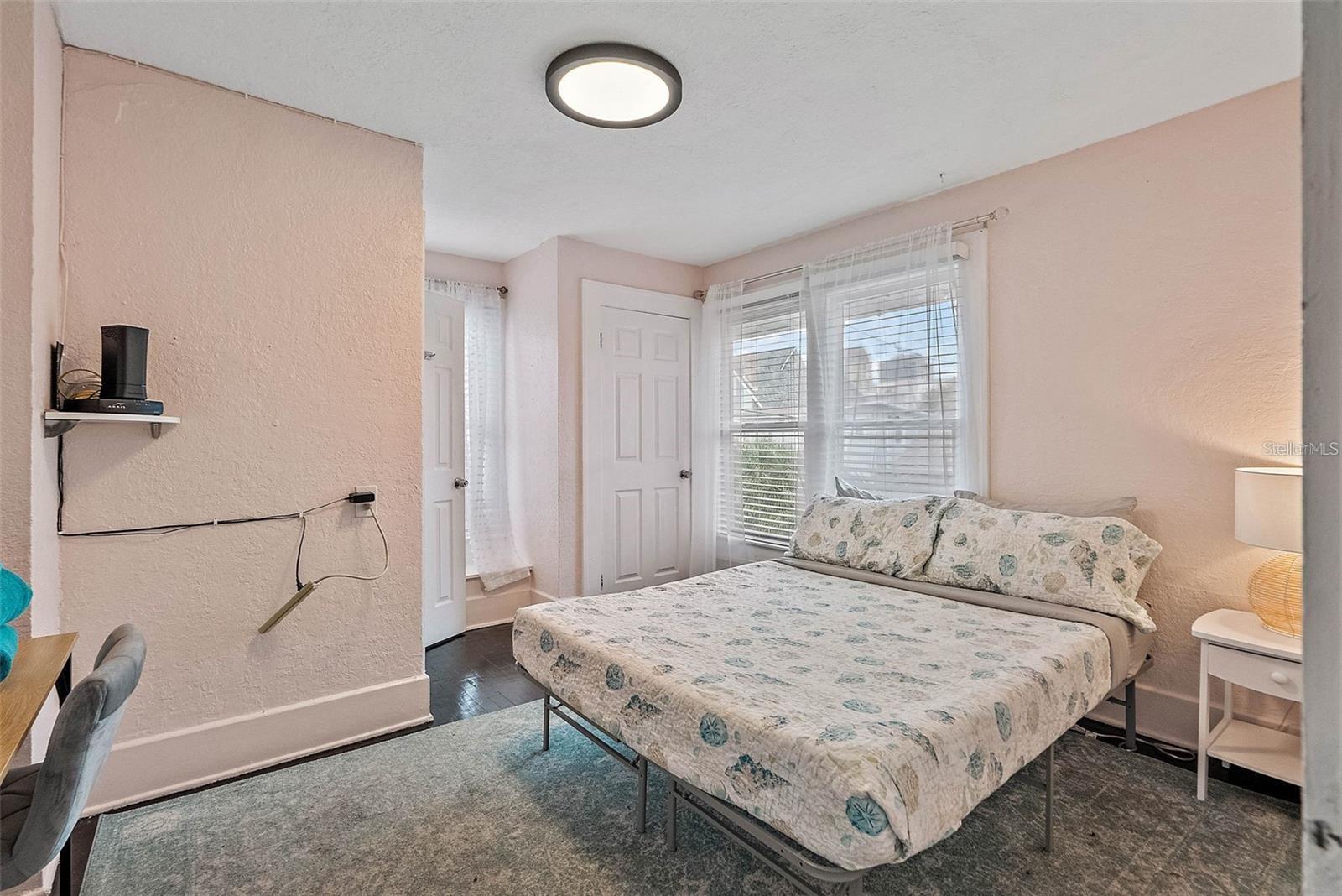 Image 24 of 38 For 623 Mound Park Way S