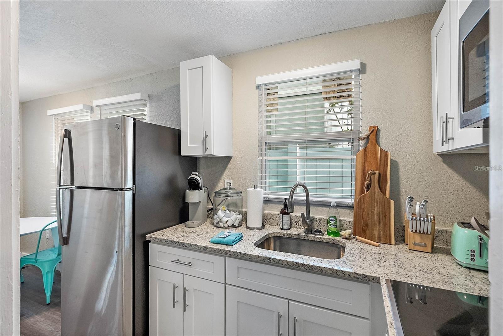 Image 7 of 38 For 623 Mound Park Way S