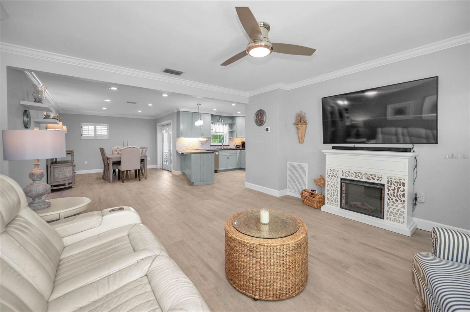 Image 14 of 49 For 4191 50th Avenue S