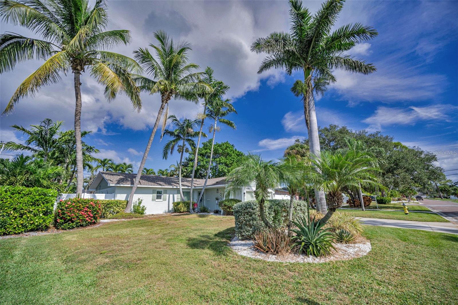 Image 3 of 49 For 4191 50th Avenue S